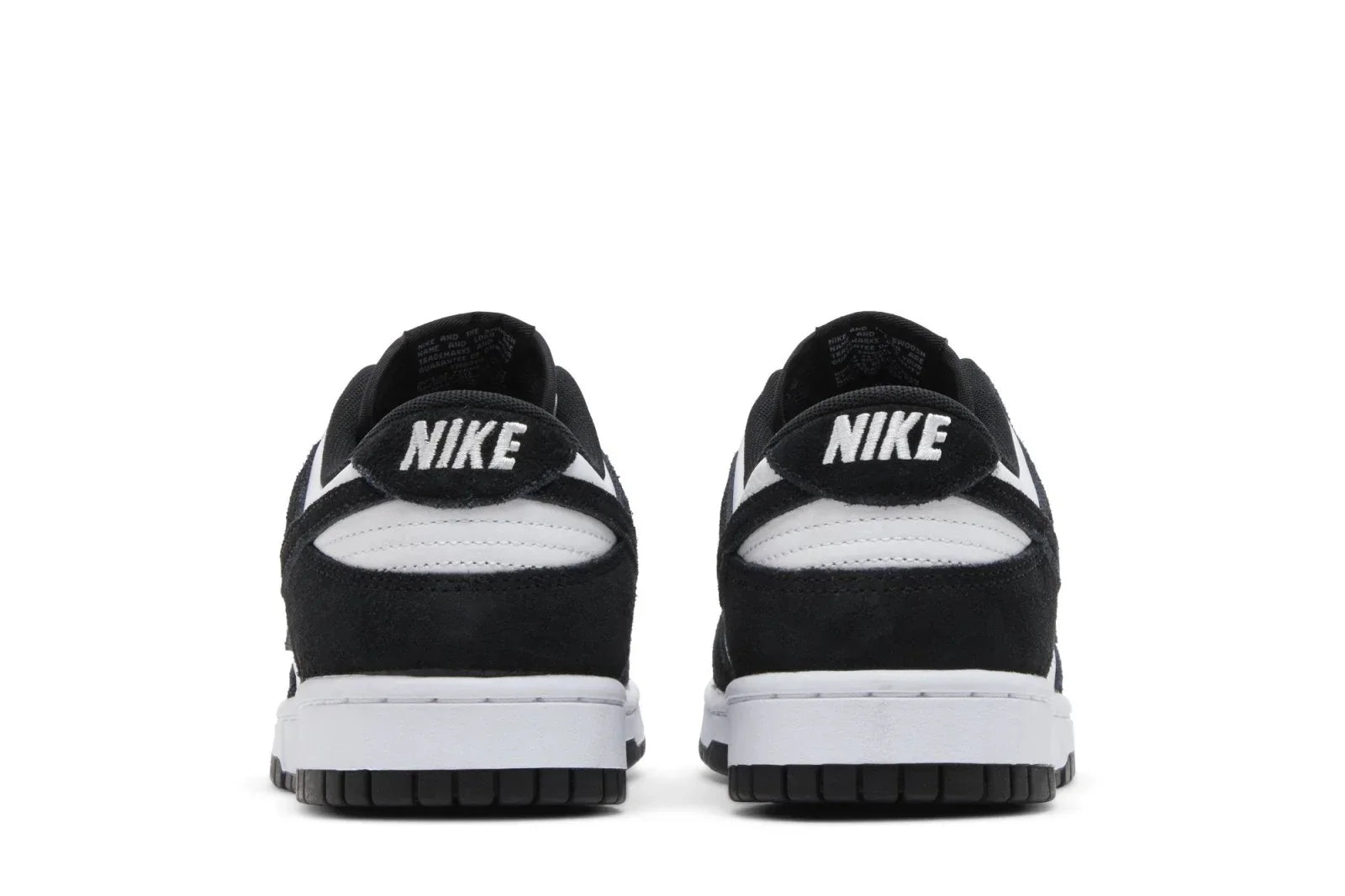 Tênis Nike Dunk Low Suede Panda Preto detalhe do solado