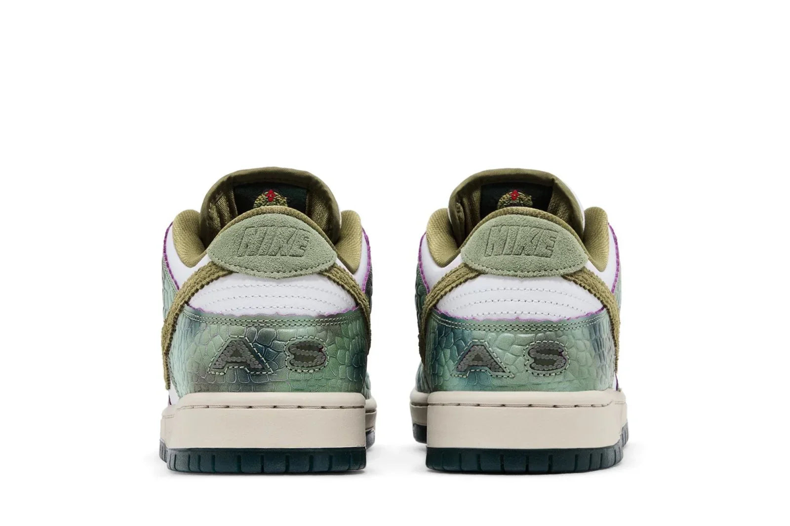 Tênis Nike Dunk Sb x Alexis Sablone Chameleon Verde vista traseira