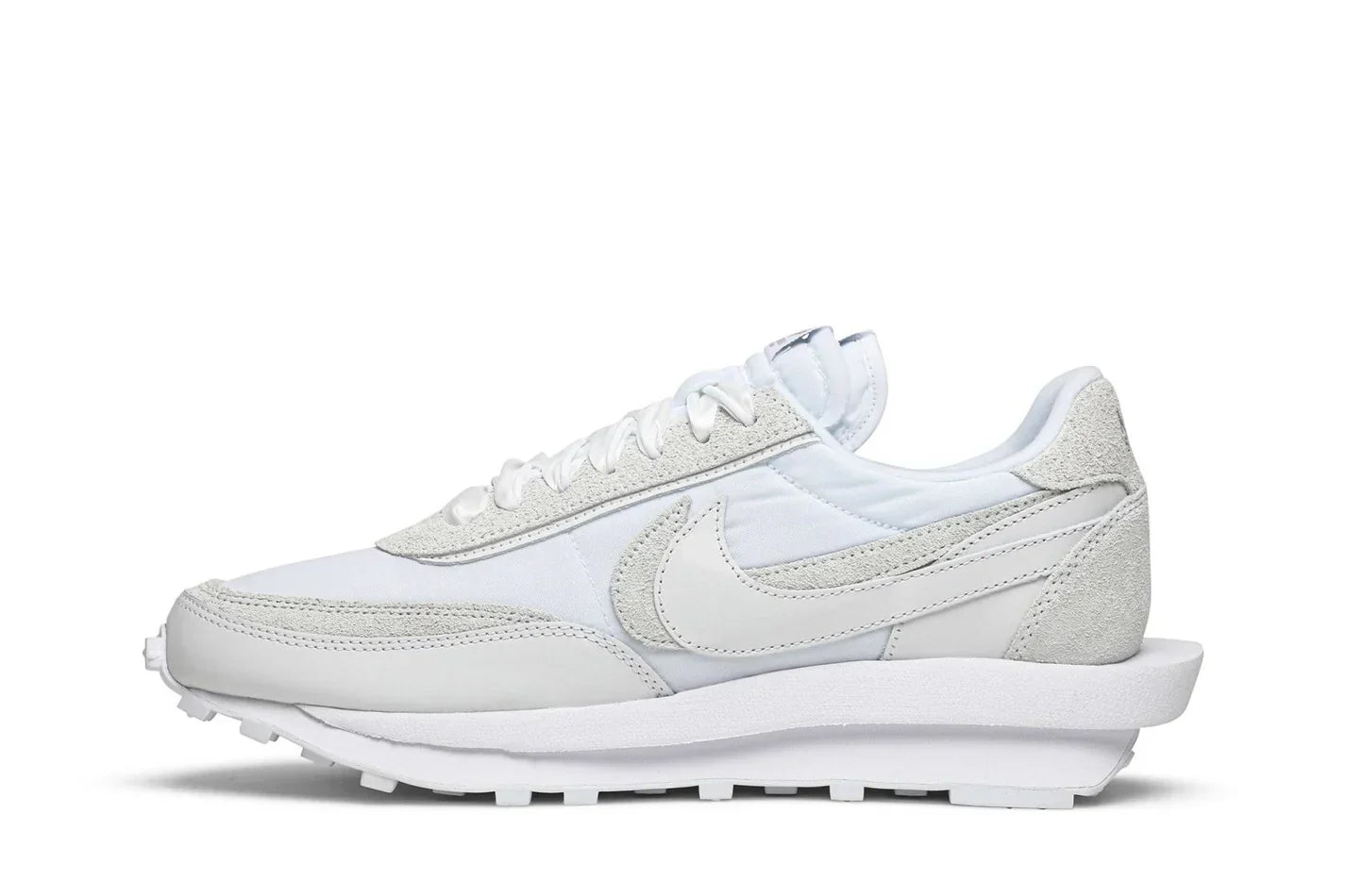 Tênis Nike LD Waffle x Sacai White Nylon Branco vista traseira