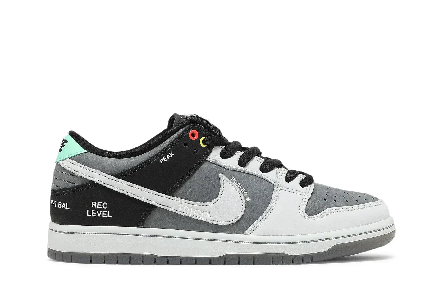 Tênis Nike SB Dunk Low VX 1000 Camcorder Cinza vista lateral