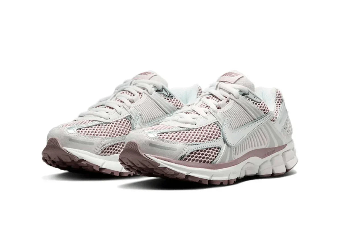 Tênis Nike Zoom Vomero 5 Metallic Silver Platinum Violet Prateado/Violeta vista superior