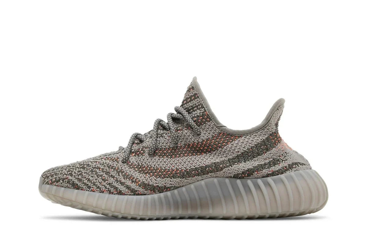 Tênis Yeezy Boost 350 V2 Beluga Cinza vista traseira