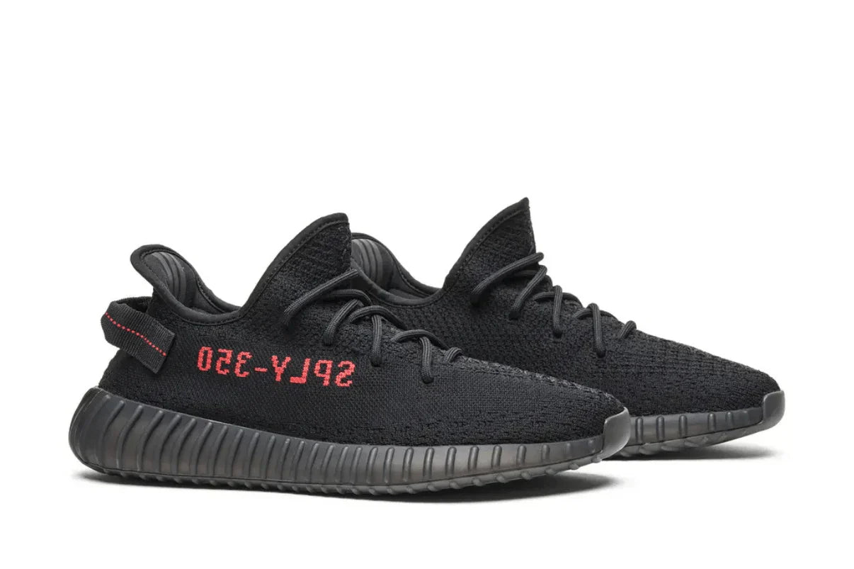 Tênis Yeezy Boost 350 v2 Black Red (Bred) Preto detalhe do solado