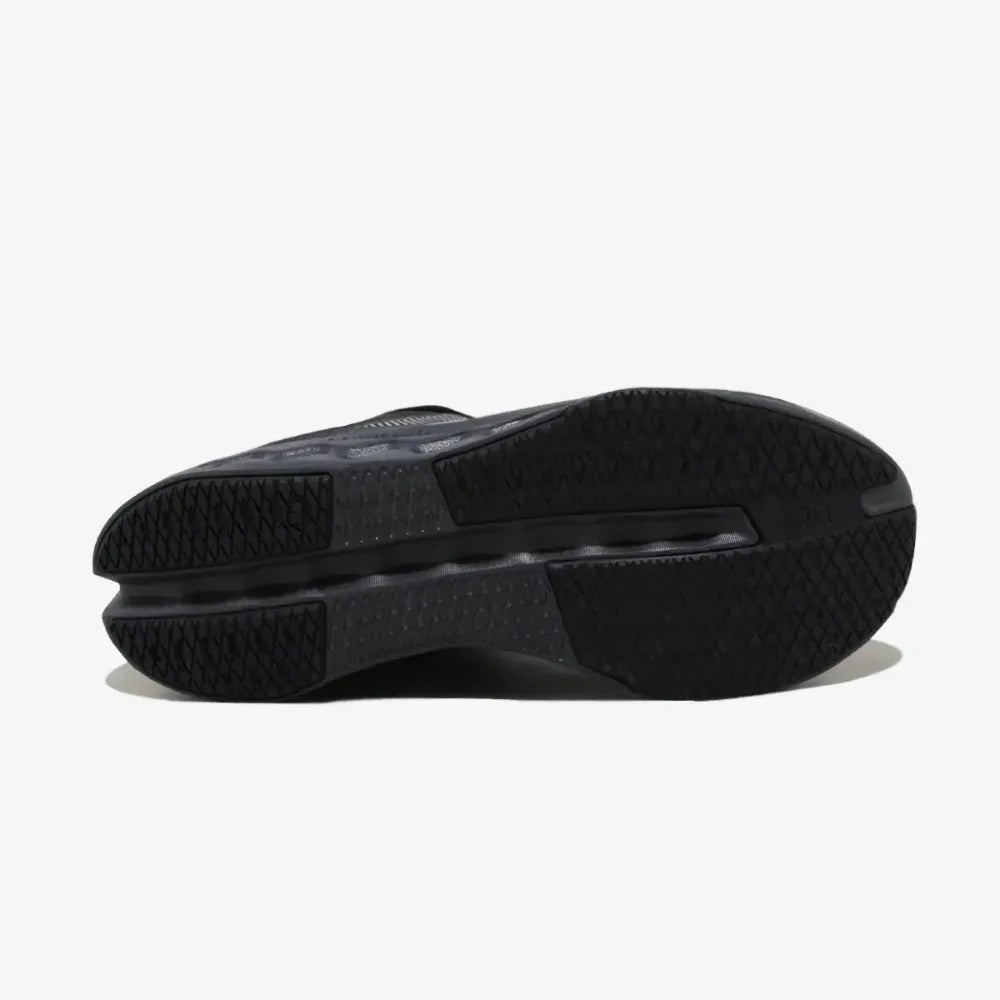 Tênis On Running Cloudsurfer Next Black Eclipse detalhe do solado