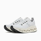 Tênis On Running Cloudsurfer Max Triple White detalhe do solado