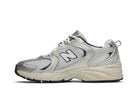 Tênis New Balance 530 Steel Grey Cinza detalhe frontal