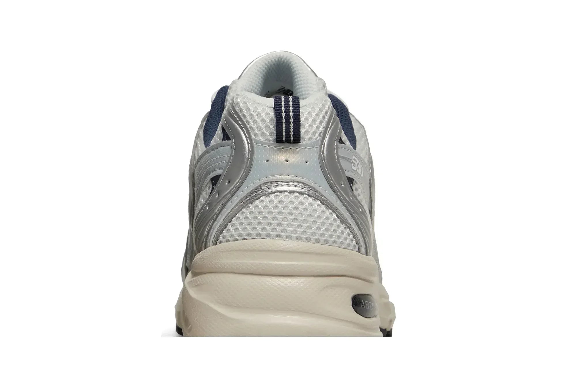 Tênis New Balance 530 Steel Grey Cinza detalhe lateral