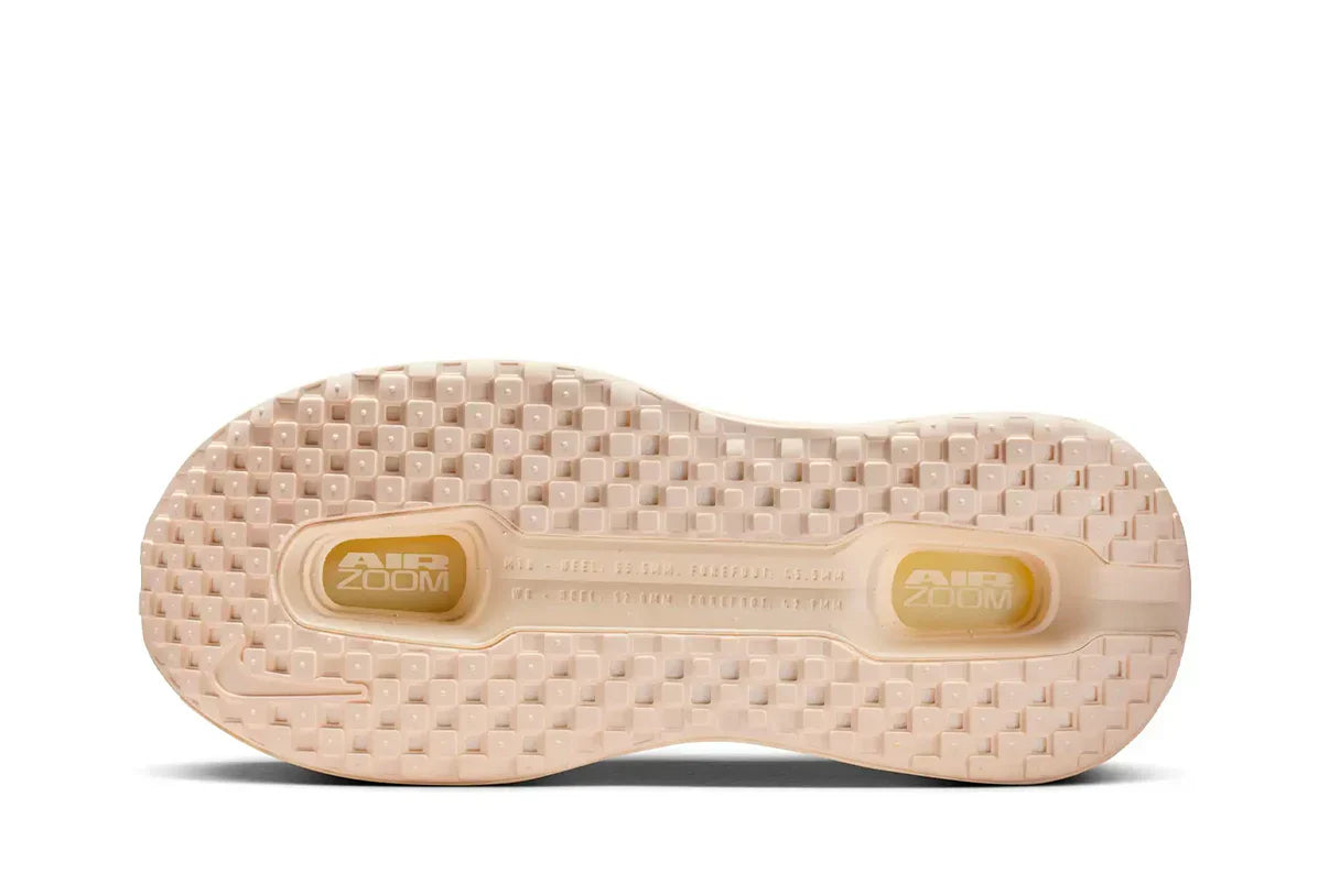Tênis Nike Vomero Premium Chalk Bege detalhe lateral