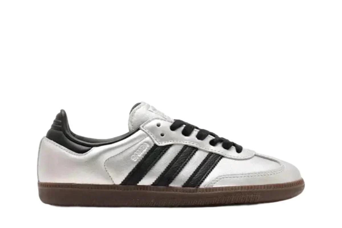 Tênis Adidas Samba Og Metallic Silver Prata vista lateral