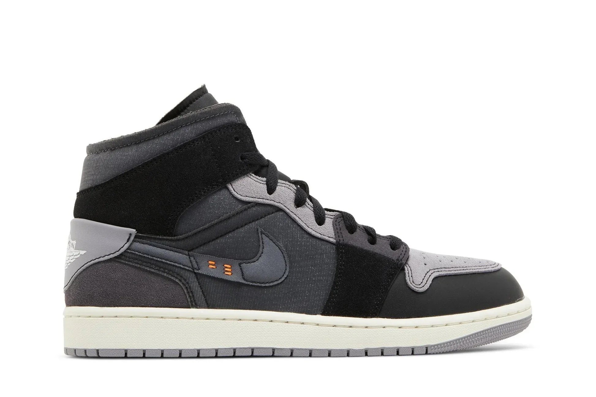 Tênis Air Jordan 1 Mid SE Craft Inside Out Black Preto vista lateral
