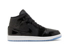 Tênis Air Jordan 1 Mid SE Space Jam Preto vista lateral