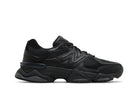 Tênis New Balance 9060 Triple Black Preto vista lateral