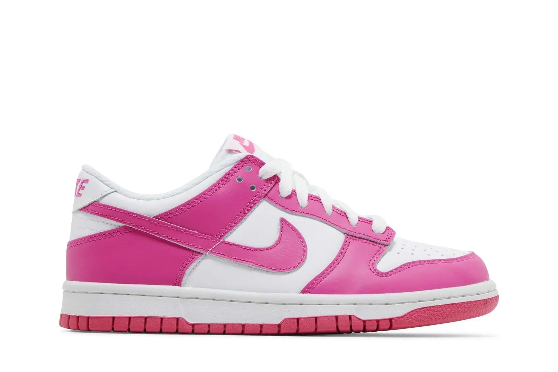 Tênis Nike Dunk Low GS Laser Fuchsia Rosa vista lateral