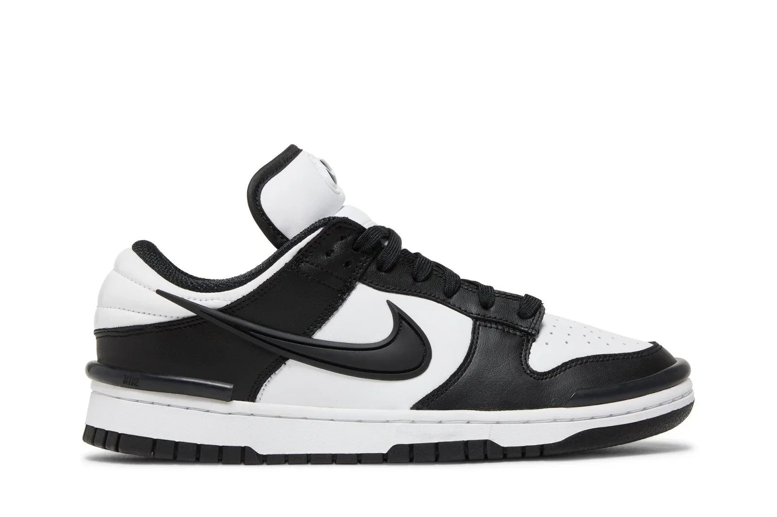Tênis Nike Dunk Low Twist Panda Preto vista lateral