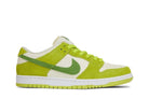 Tênis Nike SB Dunk Low Pro Sour Apple Verde vista lateral