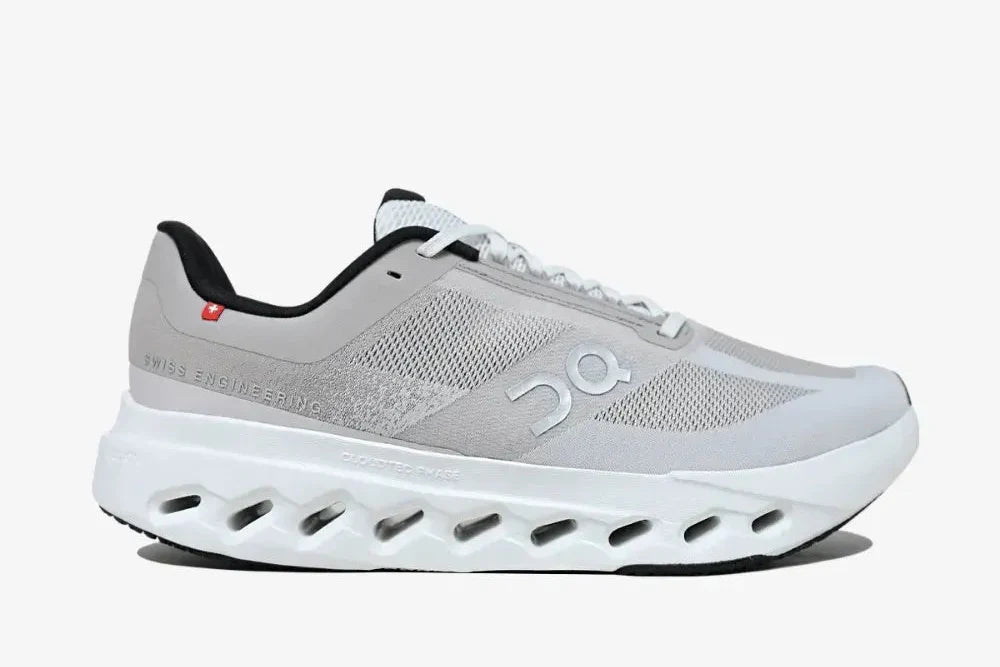 Tênis On Running Cloudsurfer Next 1 Fog Ivory vista lateral