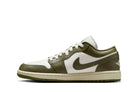 Tênis Air Jordan 1 Low Medium Olive Verde detalhe lateral