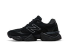 Tênis New Balance 9060 Black Cement Black Cat Preto vista traseira