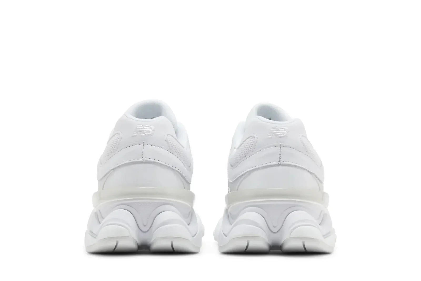Tênis New Balance 9060 Triple White detalhe do solado
