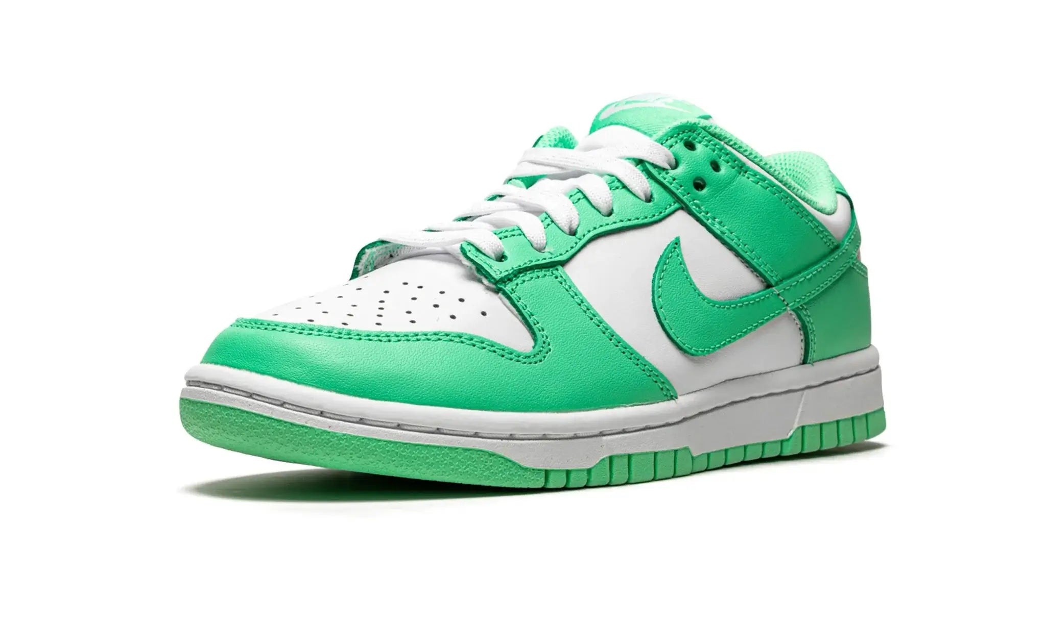 Tênis Nike Dunk Low Feminino "Green Glow" Verde - DD1503-105
