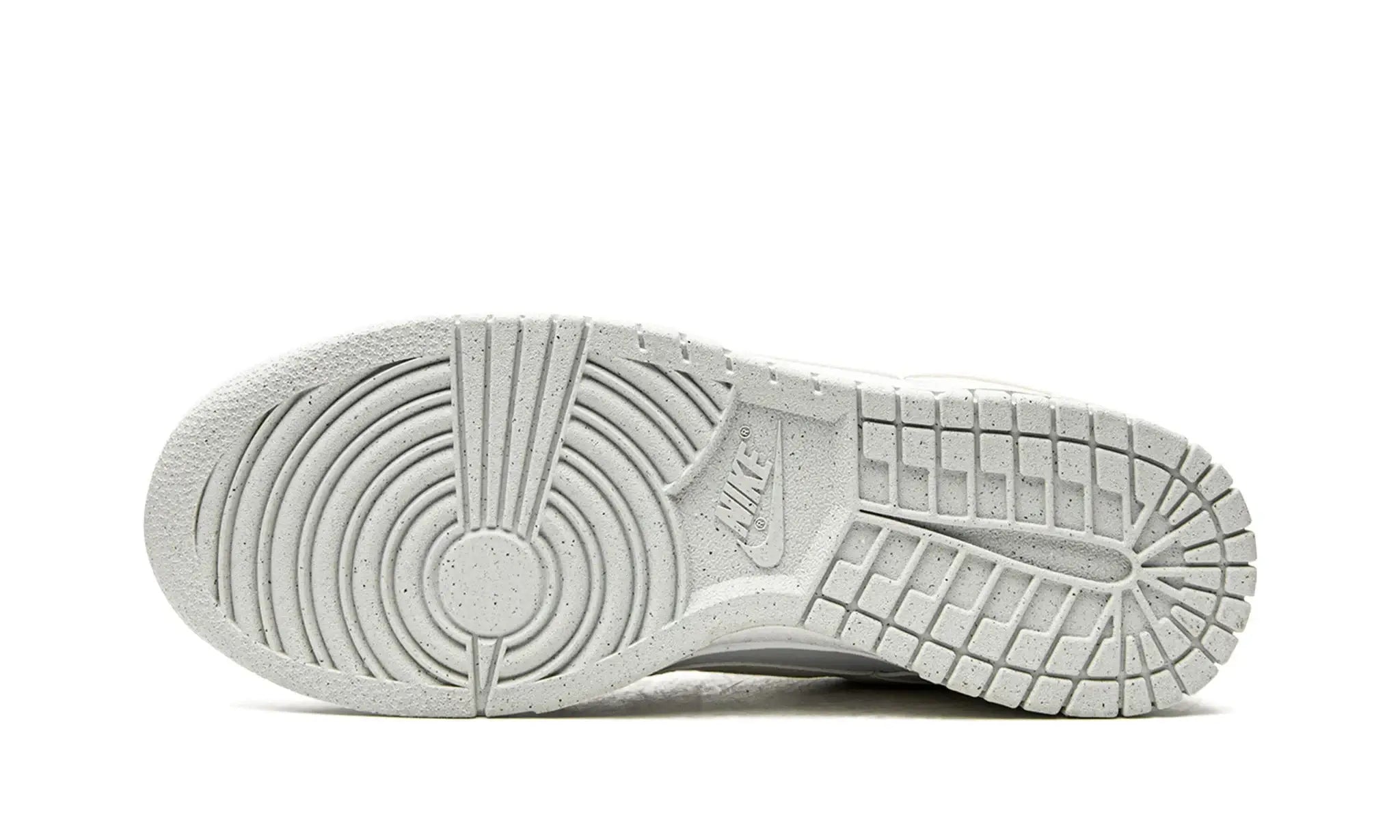 Tênis Nike Dunk Low Feminino "Move to Zero Sail" Branco - DD1873-101