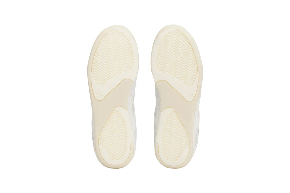 Tênis Adidas Badbo 1.0 X Bad Bunny "Chalk White" Branco detalhe do produto