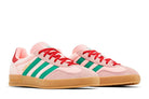 Tênis Adidas Gazelle Indoor Court Green Glow Pink Gum Rosa detalhe do solado