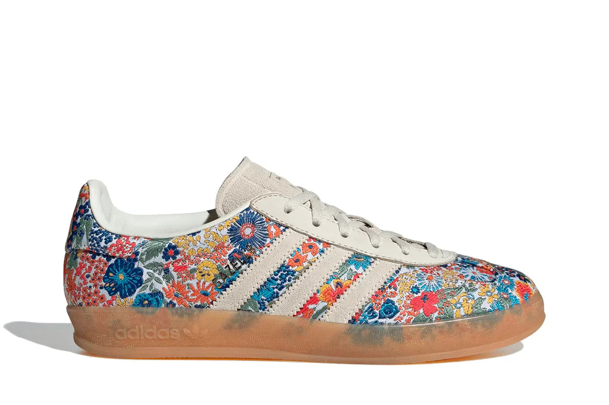 Tênis Adidas Gazelle Indoor Liberty London Floral Embroidery Multi-Color vista lateral