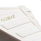 Tênis Adidas Gazelle Indoor x Clot by Edison Chen Off White Branco vista traseira