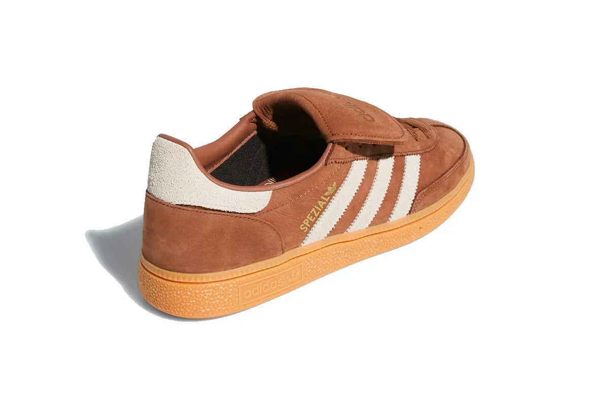 Tênis Adidas Handball Spezial LT Preloved Brown Cream White Marrom detalhe lateral