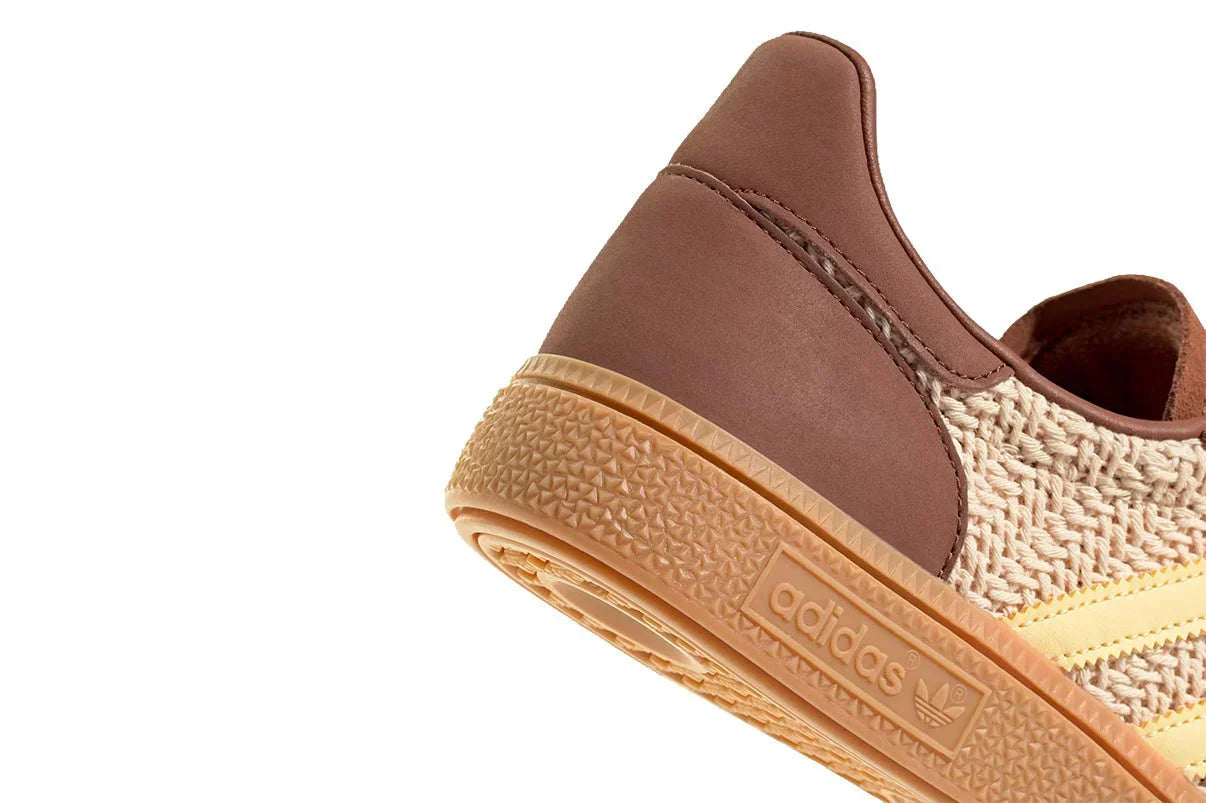 Tênis Adidas Handball Spezial Preloved Brown Orange Tint Gum Marrom detalhe frontal