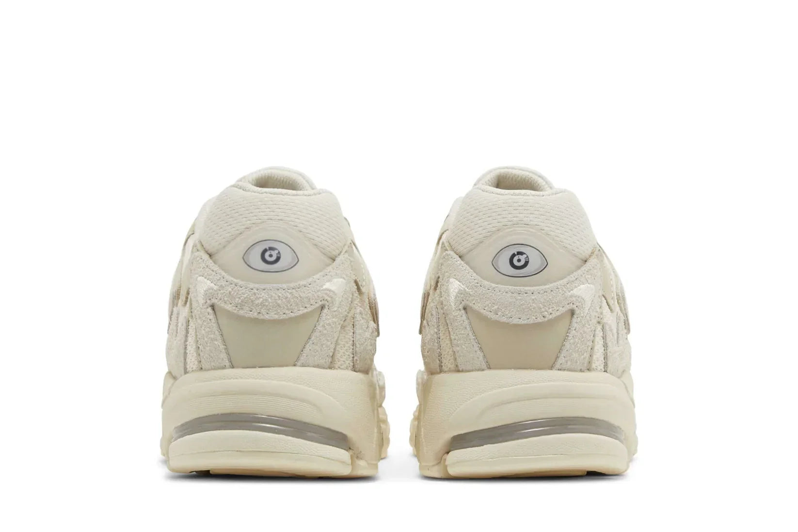 Tênis Adidas Responce CL x Bad Bunny Wonder Branco detalhe do material