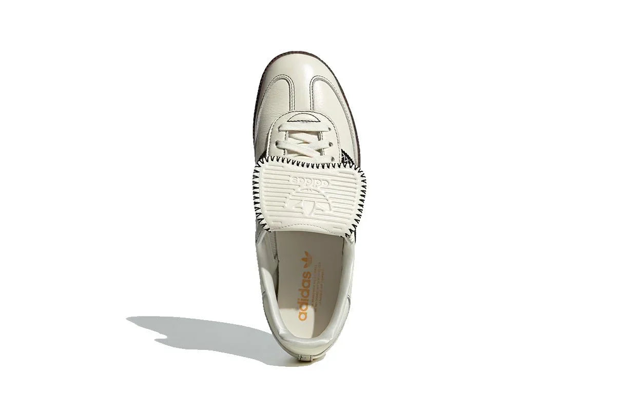 Tênis Adidas Samba LT Off White/Core Black/Gum Bege detalhe do material