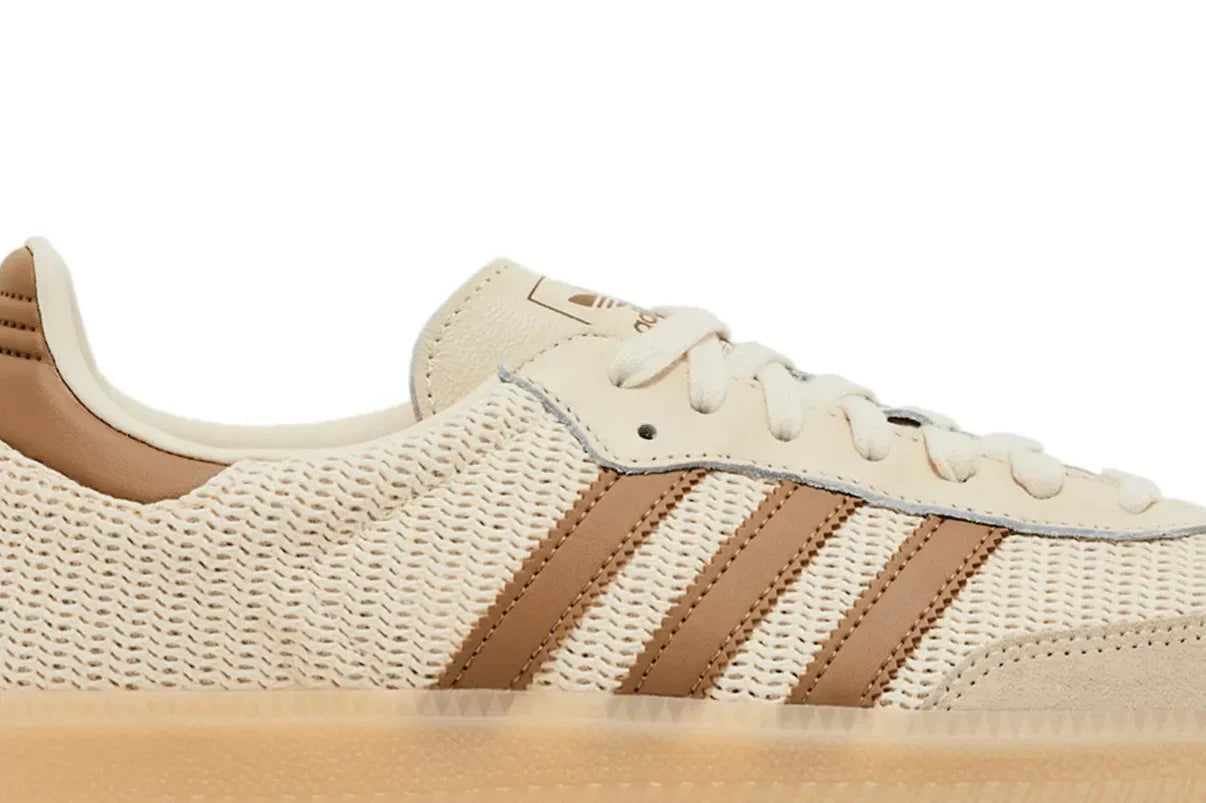 Tênis Adidas Samba OG Cream White Cardboard Creme detalhe frontal