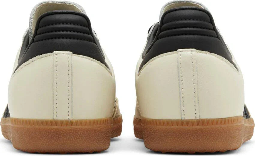 Tênis Adidas Samba OG Cream White Core Black detalhe do solado