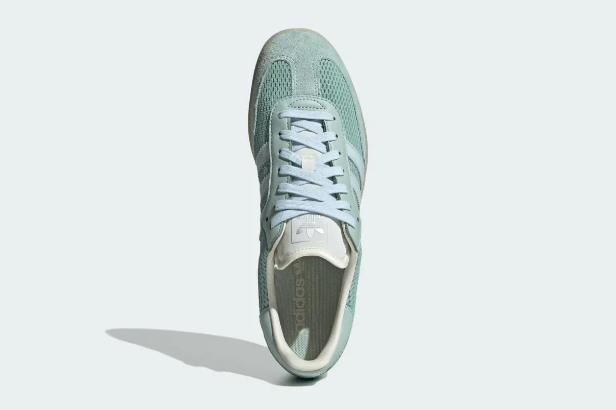 Tênis Adidas Samba OG Hazy Green Sky Tint Verde detalhe lateral