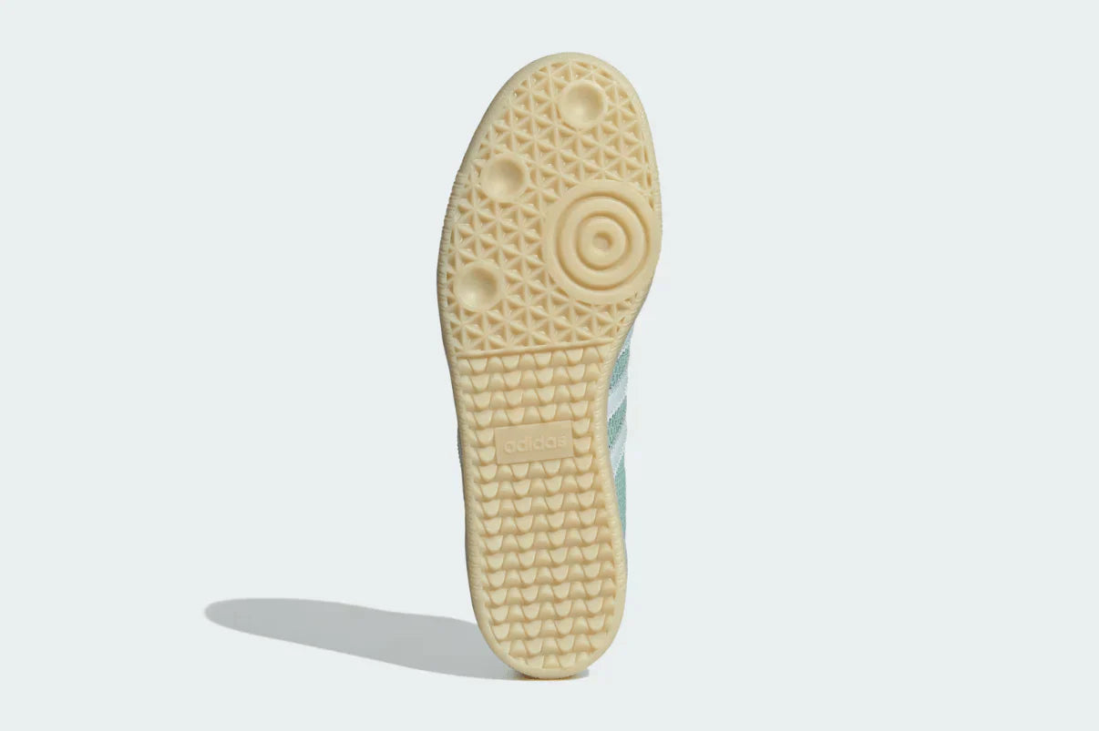 Tênis Adidas Samba OG Hazy Green Sky Tint Verde detalhe frontal