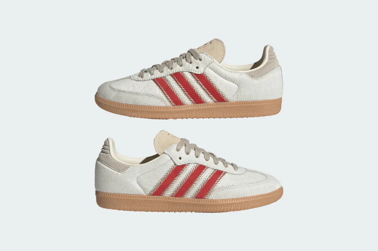 Tênis Adidas Samba OG Pony Hair Wonder Beige Better Scarlet detalhe do material