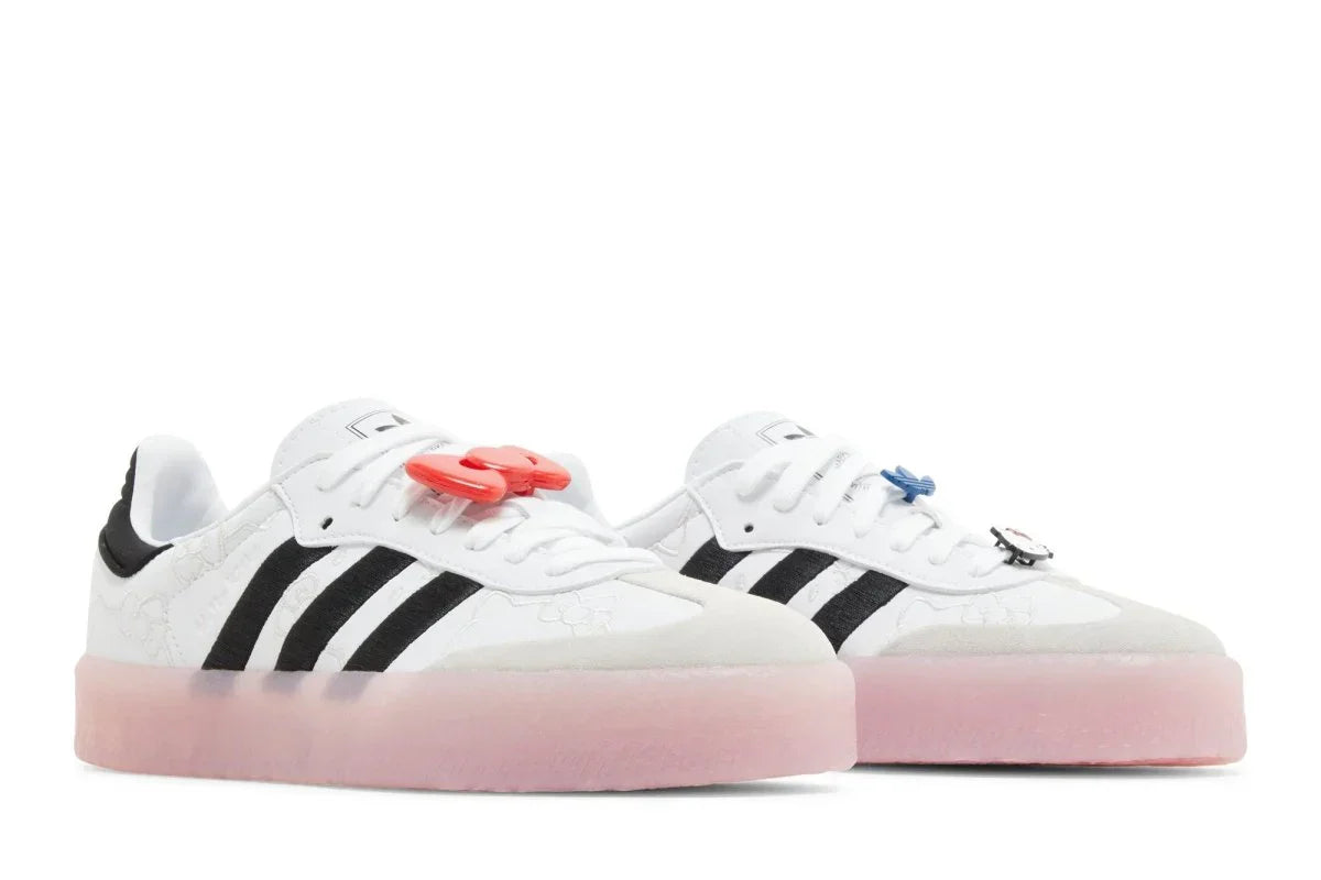 Tênis Adidas Sambae x Hello Kitty Cloud White Clear Pink Branco vista traseira