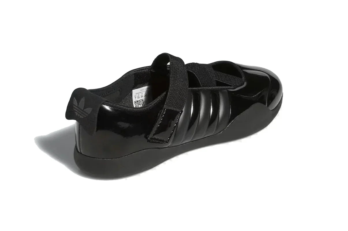 Tênis Adidas Taekwondo Caroline Hu x CLOT Black Preto detalhe do solado