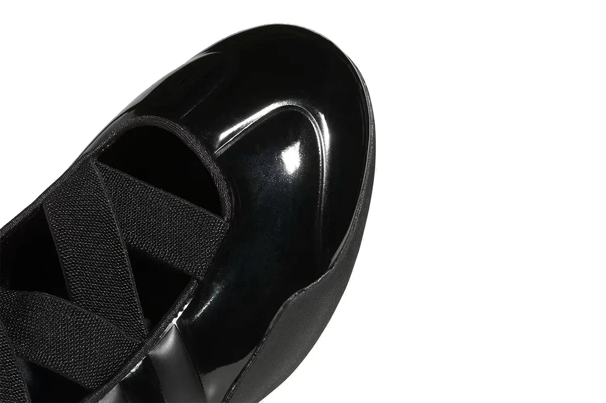 Tênis Adidas Taekwondo Caroline Hu x CLOT Black Preto detalhe lateral
