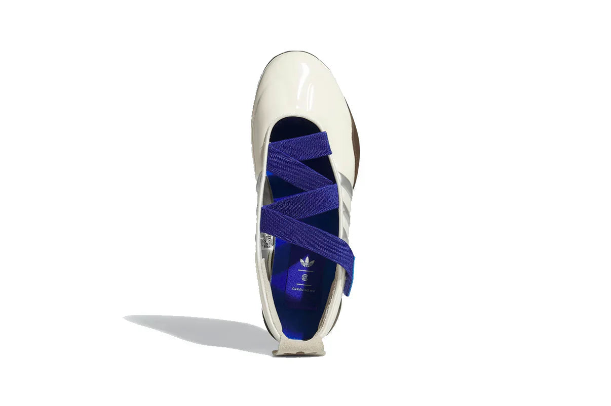 Tênis Adidas Taekwondo Caroline Hu x CLOT White Royal Branco detalhe do material