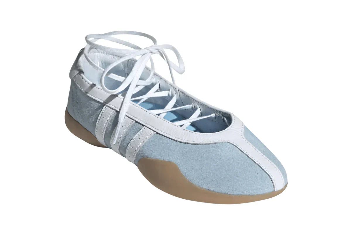 Tênis Adidas Taekwondo Mei Ballet Clear Sky Gum Azul detalhe do solado