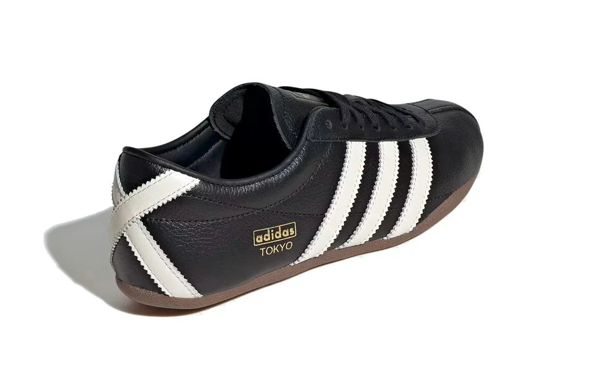 Tênis Adidas Tokyo Core Black Preto detalhe do material