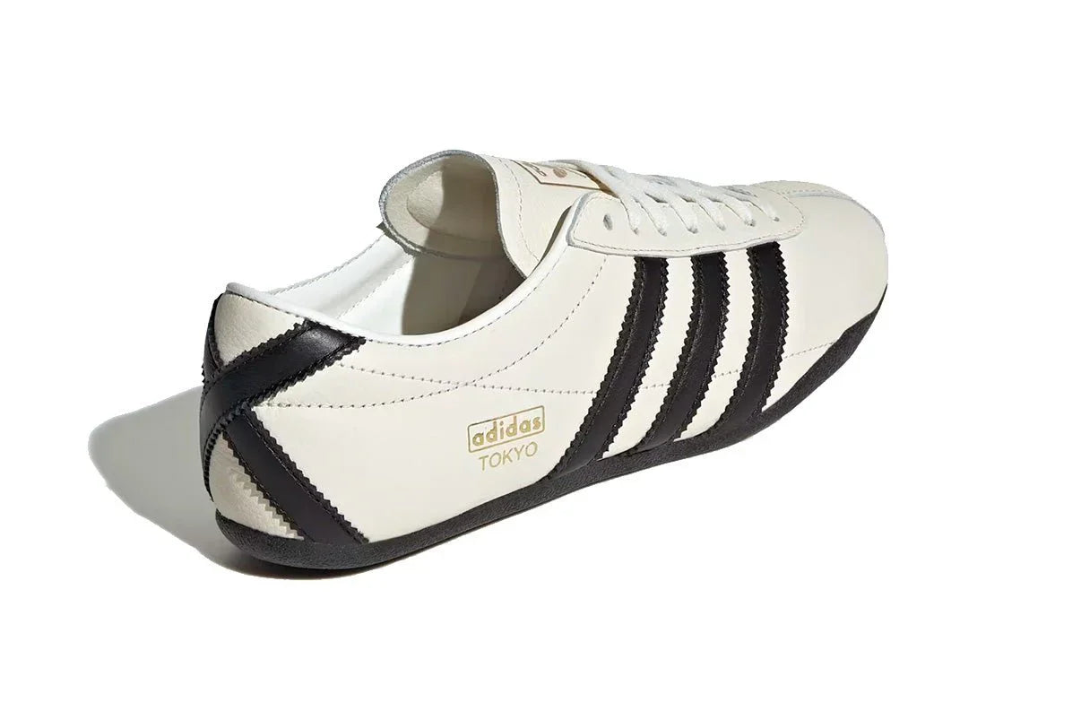 Tênis Adidas Tokyo Off White Core Black Branco detalhe do material