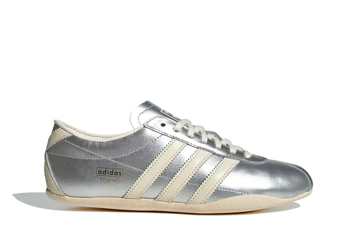 Tênis Adidas Tokyo Silver Metallic Prata vista lateral