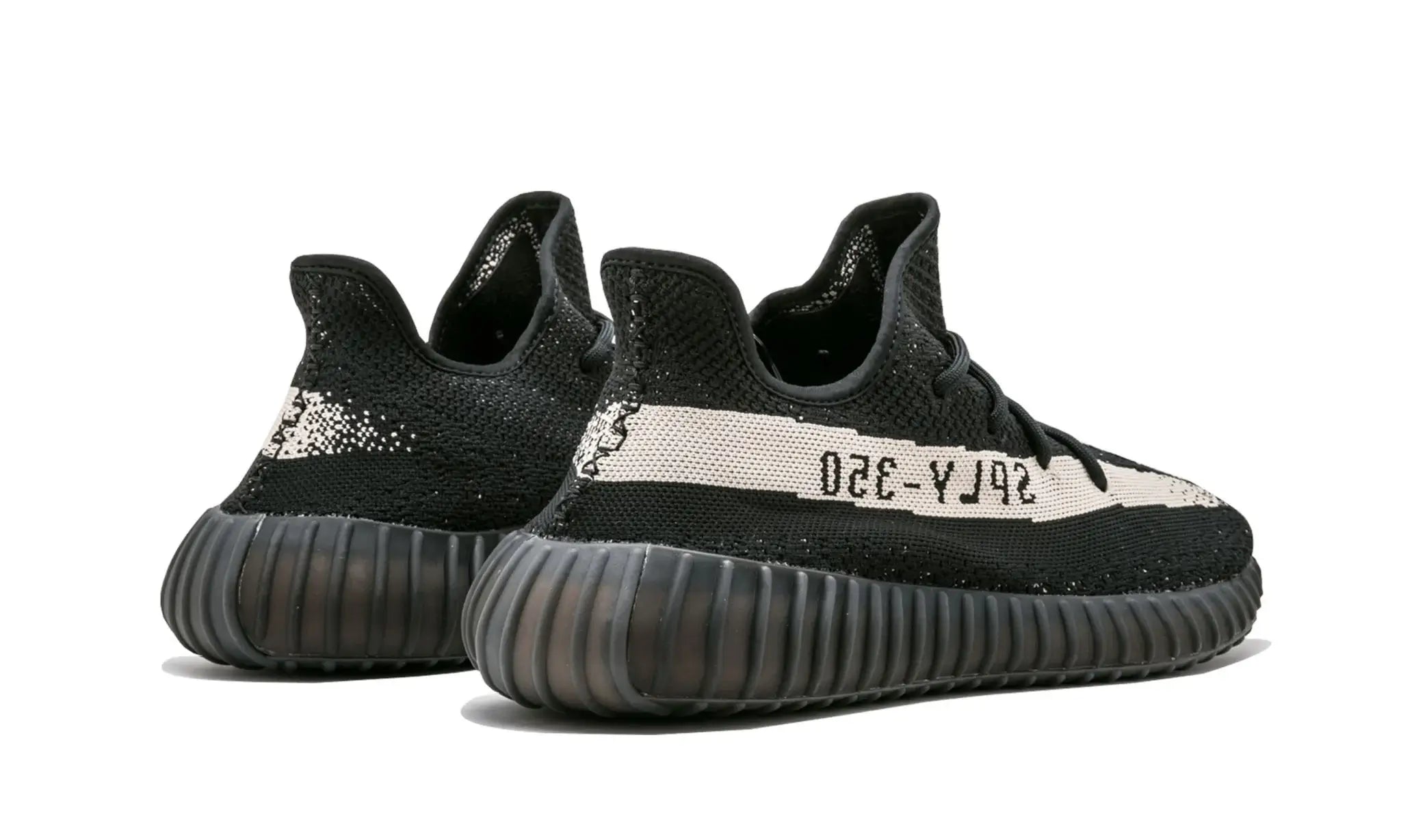 Tênis Adidas Yeezy Boost 350 v2 'Oreo' - BY1604