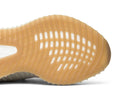 Tênis Adidas Yeezy Boost 350 V2 Sesame Cinza detalhe lateral