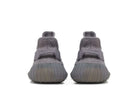Tênis Yeezy Boost 350 V2 Steel Grey Cinza detalhe lateral