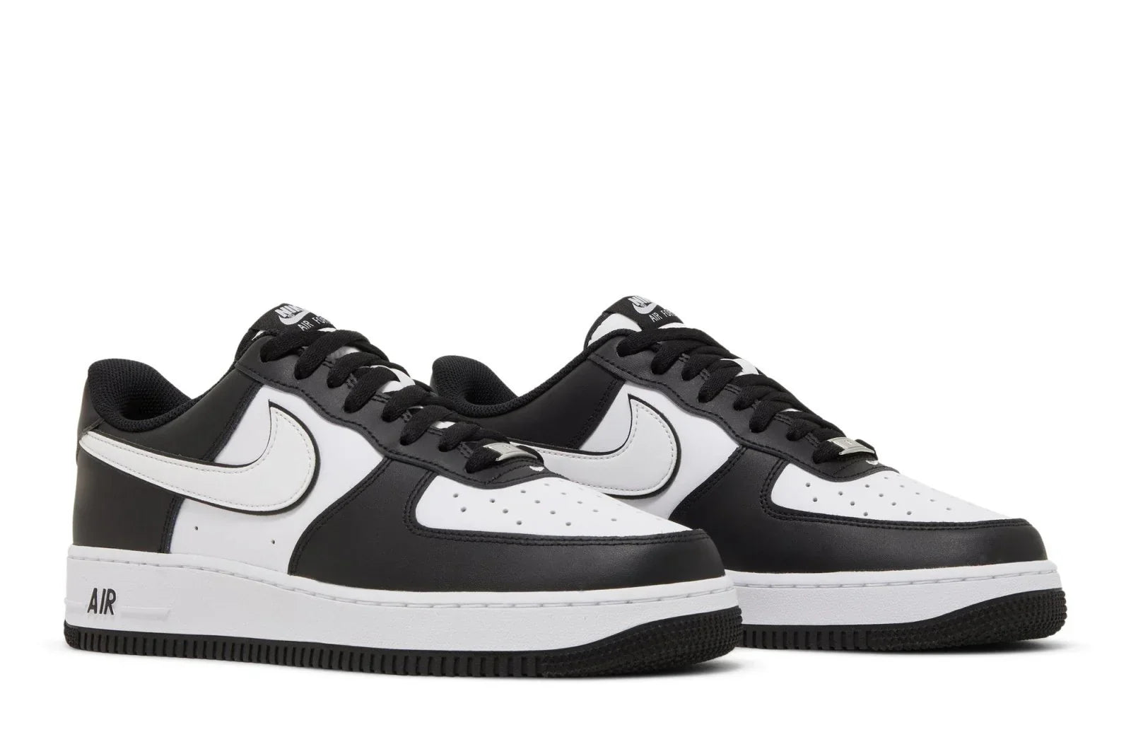Tênis Air Force 1 Low 07 Panda Preto vista traseira